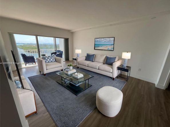 500 Bayview Dr 1120, Sunny Isles Beach FL 33160