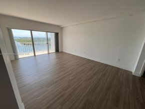 500 Bayview Dr 1120, Sunny Isles Beach FL 33160