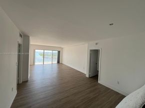 500 Bayview Dr 1120, Sunny Isles Beach FL 33160
