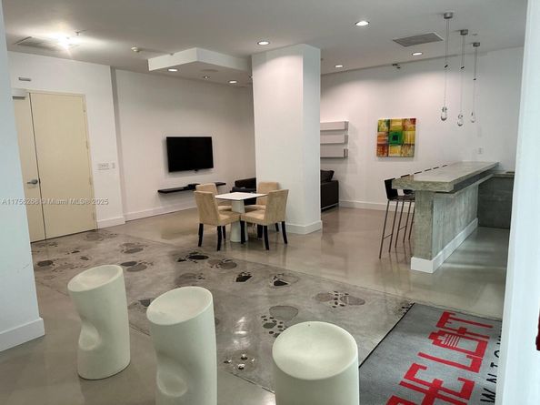 234 NE 3rd St 1805, Miami FL 33132