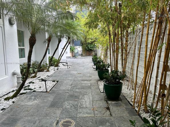 234 NE 3rd St 1805, Miami FL 33132