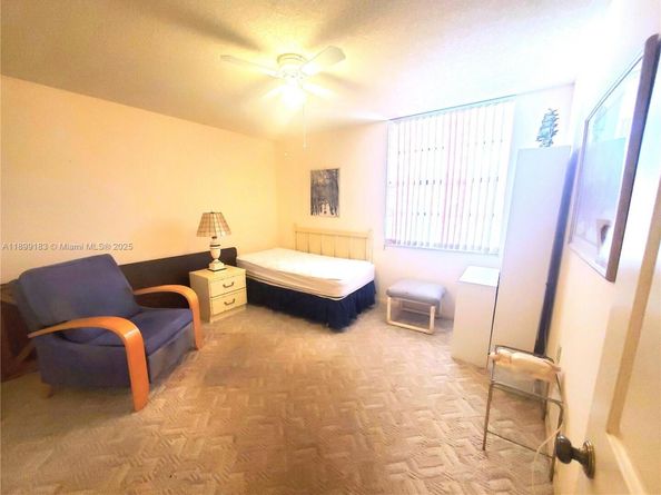 1705 Whitehall Dr 304, Davie FL 33324