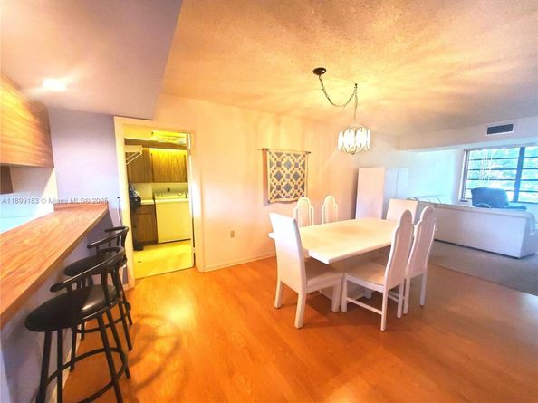 1705 Whitehall Dr 304, Davie FL 33324