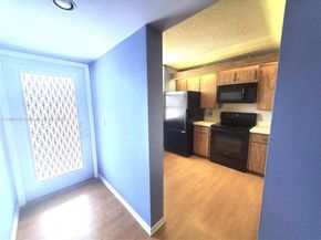 1705 Whitehall Dr 304, Davie FL 33324