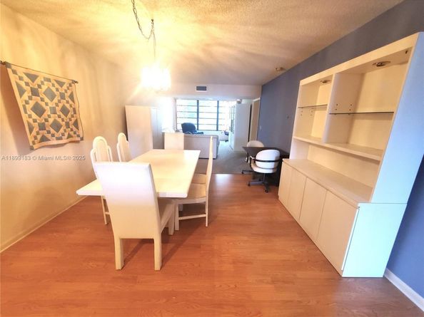 1705 Whitehall Dr 304, Davie FL 33324