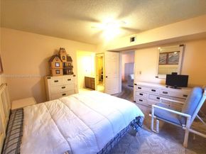 1705 Whitehall Dr 304, Davie FL 33324