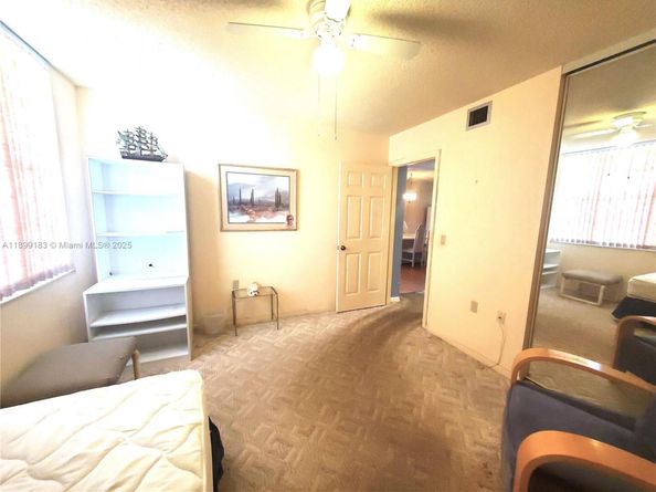 1705 Whitehall Dr 304, Davie FL 33324