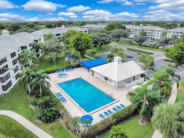 1705 Whitehall Dr 304, Davie FL 33324