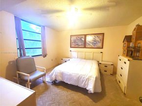 1705 Whitehall Dr 304, Davie FL 33324