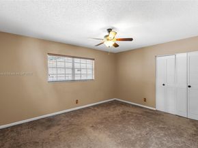 6520 SW 20th St, Plantation FL 33317