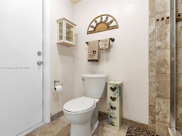 6520 SW 20th St, Plantation FL 33317
