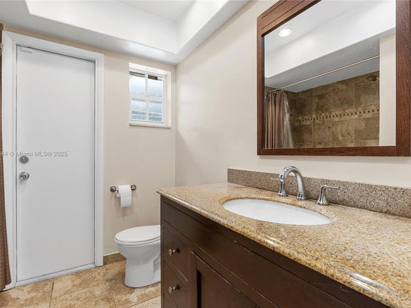 6520 SW 20th St, Plantation FL 33317