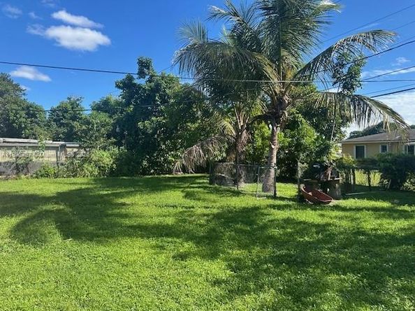 3530 NW 82nd St, Miami FL 33147