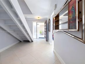 205 Bonnie Brae Way 33, Hollywood FL 33021