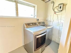 3570 NW 36th Ave, Lauderdale Lakes FL 33309