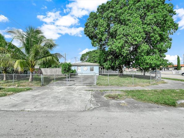 4020 E 10th Ave, Hialeah FL 33013