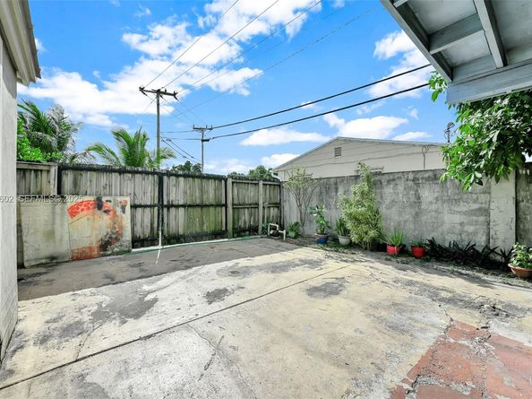 4020 E 10th Ave, Hialeah FL 33013