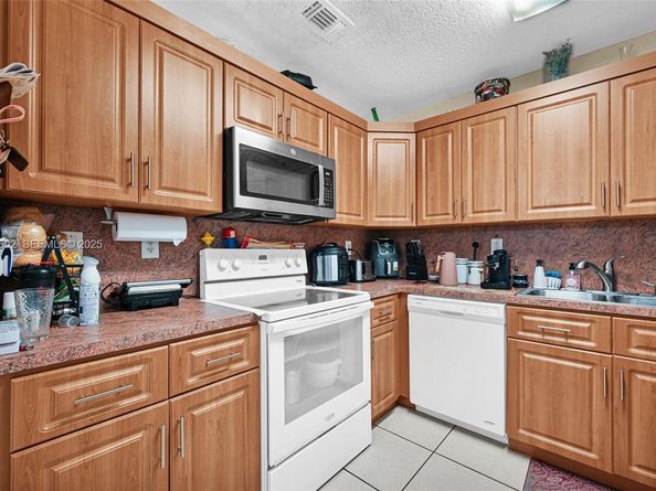 4020 E 10th Ave, Hialeah FL 33013