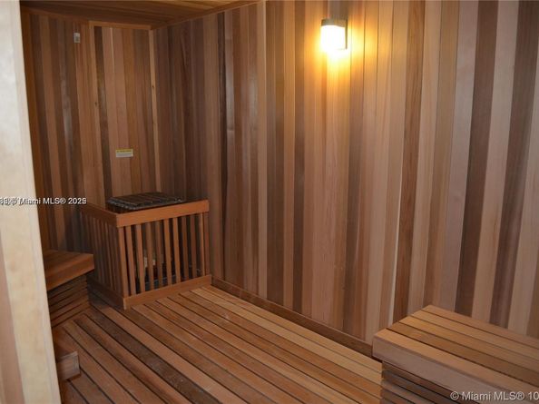 501 NE 31st St 2903, Miami FL 33137