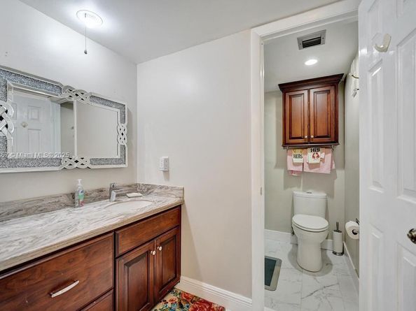 1502 Whitehall Dr 305, Davie FL 33324