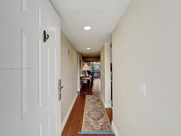 1502 Whitehall Dr 305, Davie FL 33324