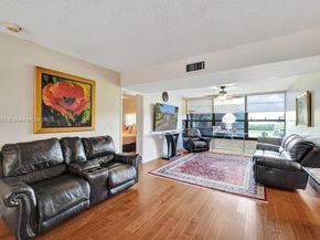 1502 Whitehall Dr 305, Davie FL 33324