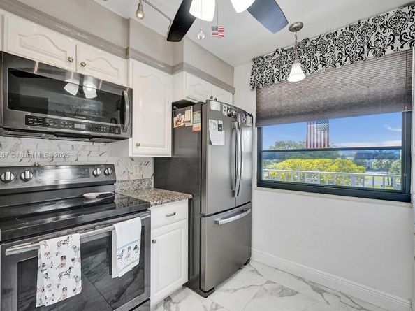 1502 Whitehall Dr 305, Davie FL 33324