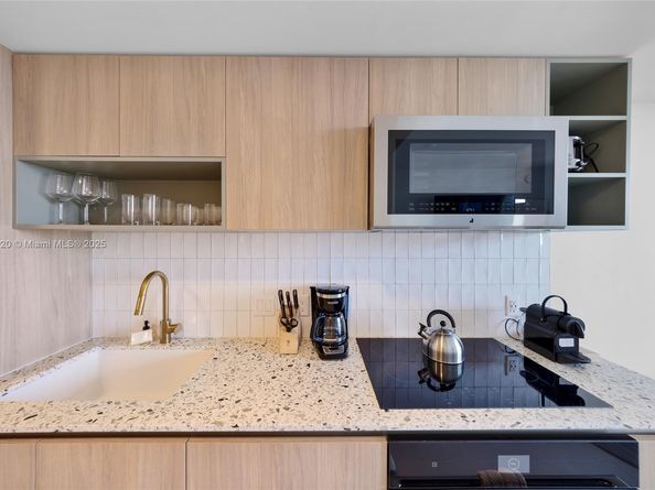 159 NE 6th St 4007, Miami FL 33132