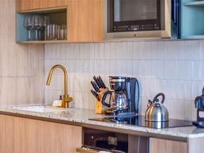 159 NE 6th St 4007, Miami FL 33132