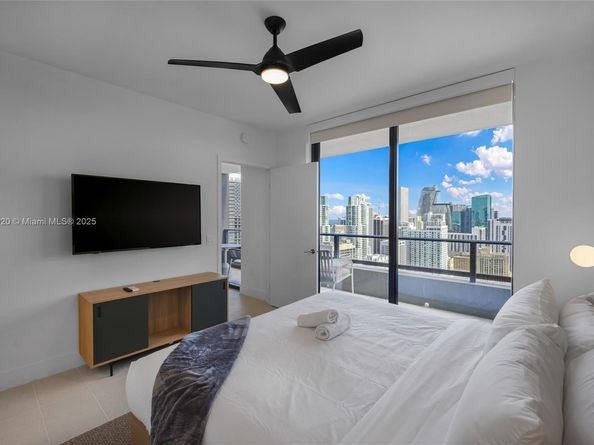 159 NE 6th St 4007, Miami FL 33132