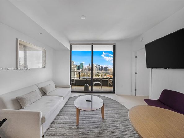 159 NE 6th St 4007, Miami FL 33132