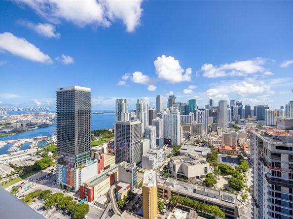 159 NE 6th St 4007, Miami FL 33132