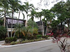 16325 Golf Club Rd 102, Weston FL 33326