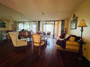 16325 Golf Club Rd 102, Weston FL 33326