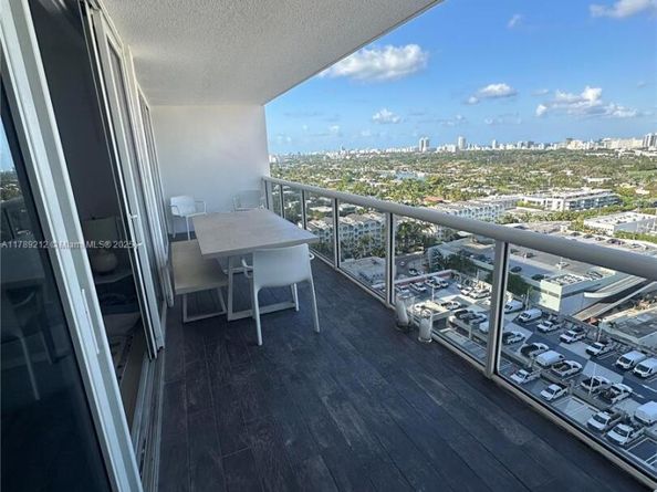 1800 Sunset Harbour Dr 2203, Miami Beach FL 33139