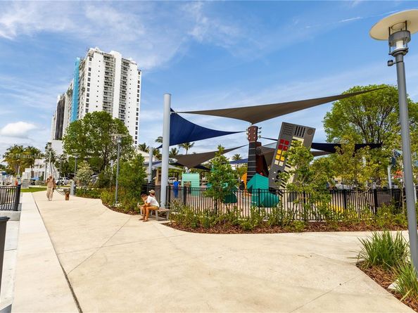 1800 Sunset Harbour Dr 2203, Miami Beach FL 33139