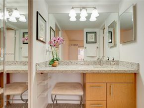 20120 NE 3rd Ct 8, Miami FL 33179