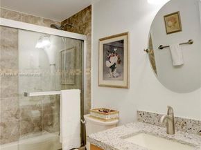 20120 NE 3rd Ct 8, Miami FL 33179