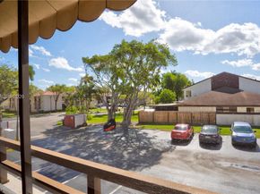 20120 NE 3rd Ct 8, Miami FL 33179