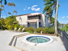 20120 NE 3rd Ct 8, Miami FL 33179