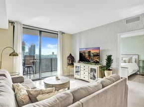 45 SW 9th St 4004, Miami FL 33130