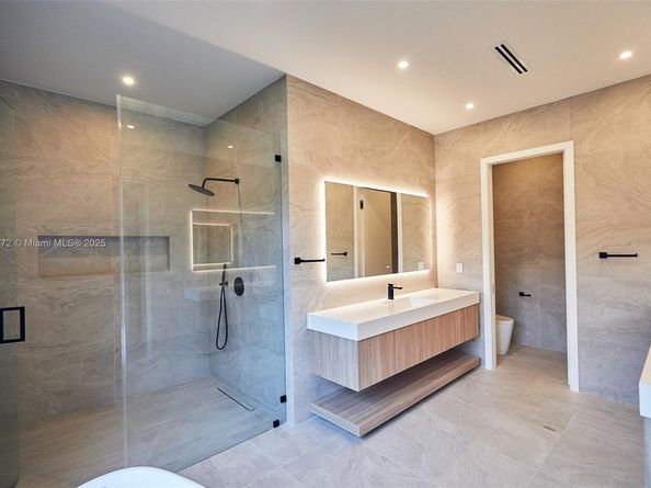 2015 Country Club Prado, Coral Gables FL 33134