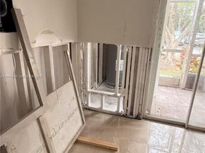 811 SE 4th Ave C106, Dania Beach FL 33004