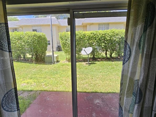 7501 Kimberly Blvd 104, North Lauderdale FL 33068