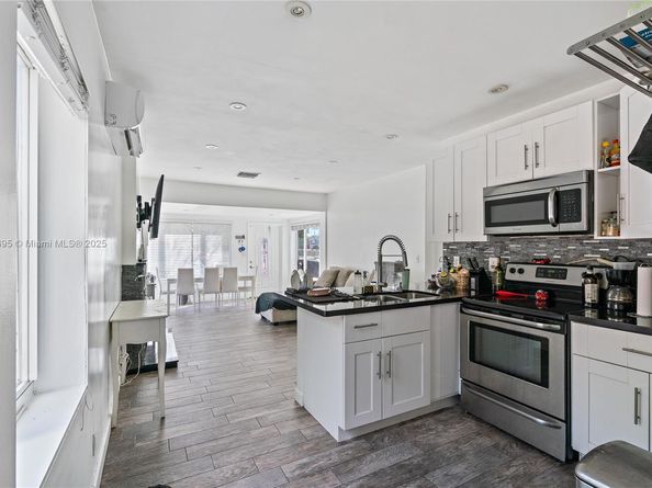 1843 SW 4th Ave, Fort Lauderdale FL 33315