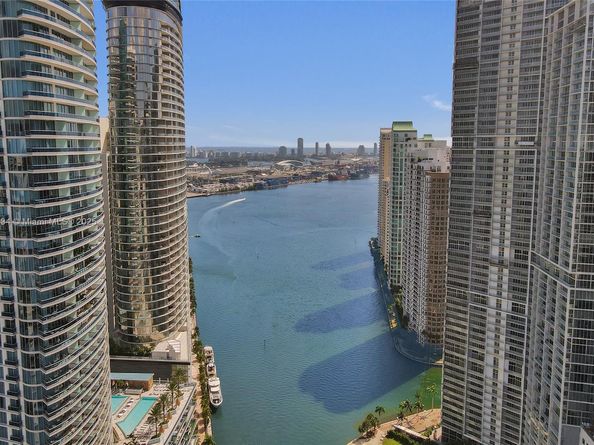 200 Biscayne Boulevard Way 505, Miami FL 33131