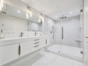 200 Biscayne Boulevard Way 505, Miami FL 33131
