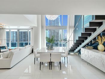 200 Biscayne Boulevard Way