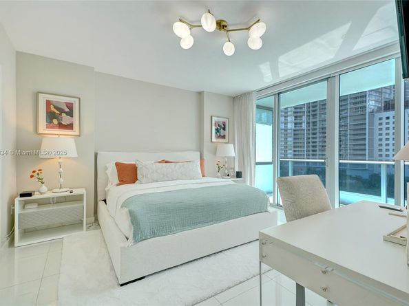 200 Biscayne Boulevard Way 505, Miami FL 33131