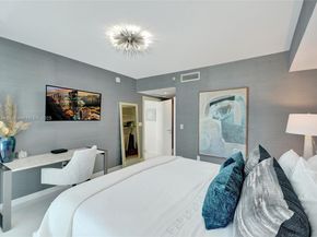 200 Biscayne Boulevard Way 505, Miami FL 33131